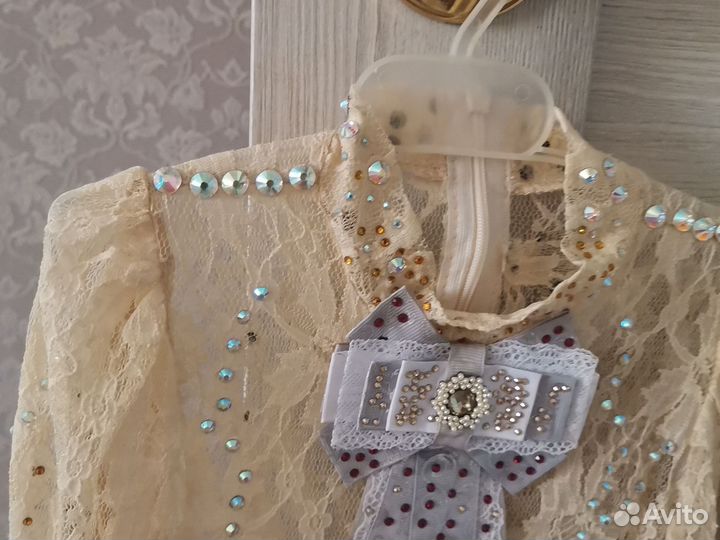 Костюм для выступлений фигурное катание