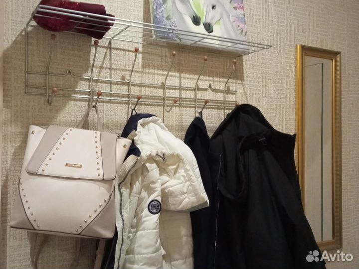 Вешалка в прихожую