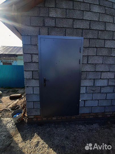 Дверь входная металлическая