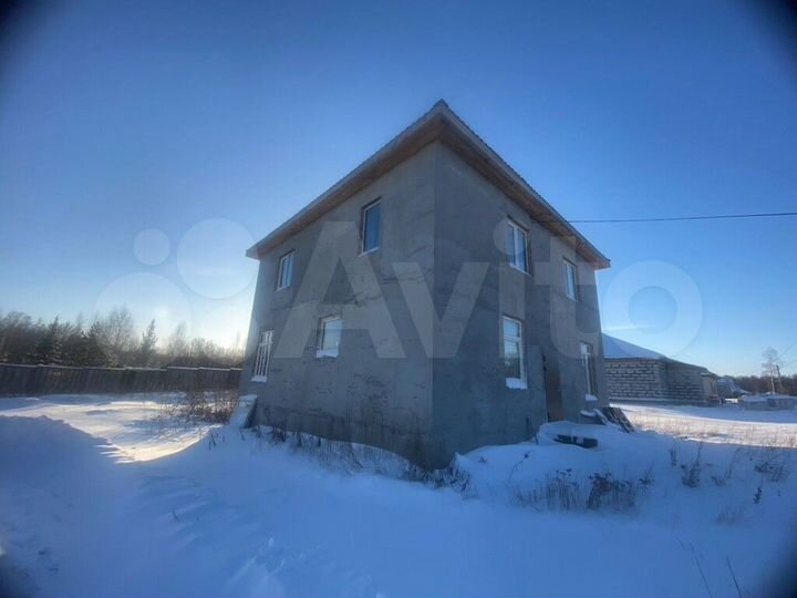 Дом 200 м² на участке 12 сот.