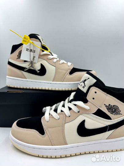 Кроссовки Air Jordan 1 Mid, бежевые