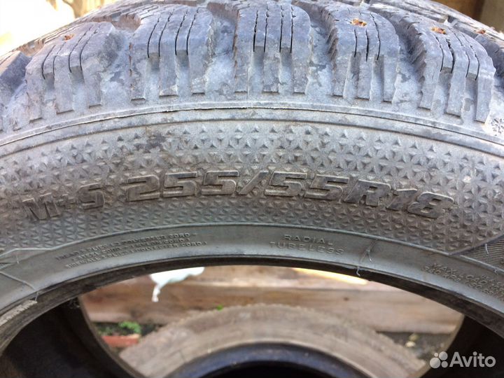 Goodyear UltraGrip 500 255/55 R18 109T