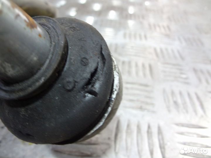 Рычаг передний верхний левый Мерседес 204