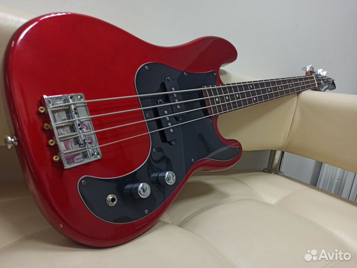 Бас гитара Samick Precision