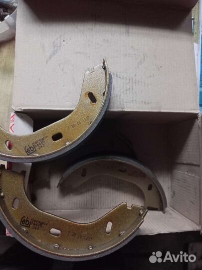 Тормозные колодки, барабанные № 34411159467