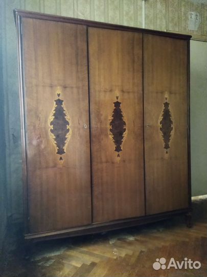Винтажный шкаф Югославия антикварный