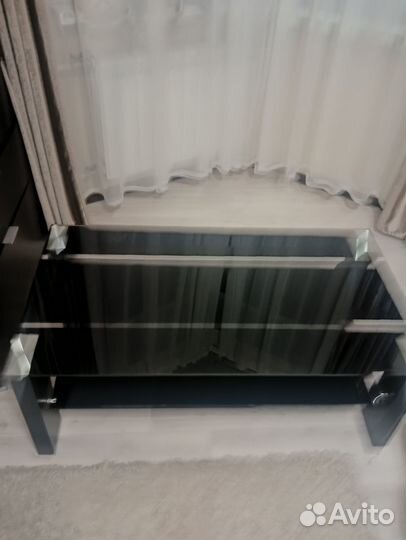 Стол стеклянный