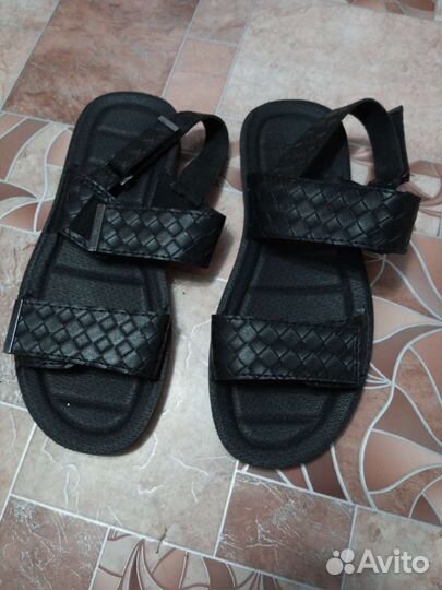 Сандалии мужские новые