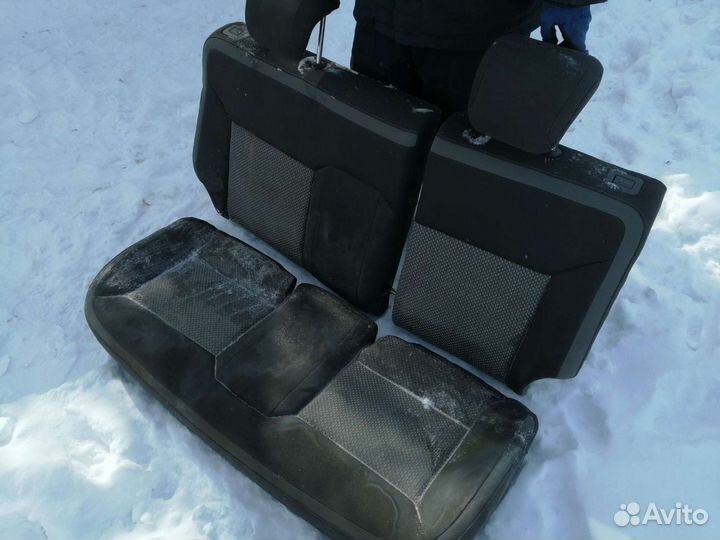 Задний ряд сидений Chevrolet Cobalt