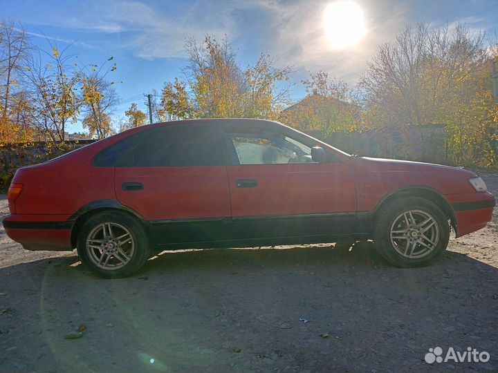 Toyota Carina 1.8 МТ, 1997, 614 000 км