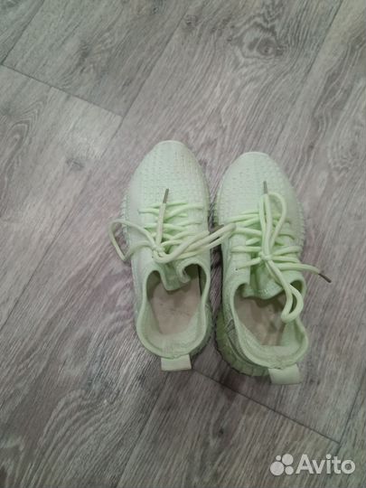 Кроссовки детские