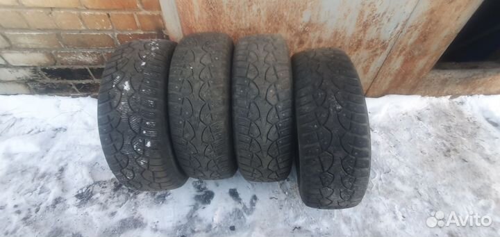 Continental Conti4x4IceContact 215/70 R16