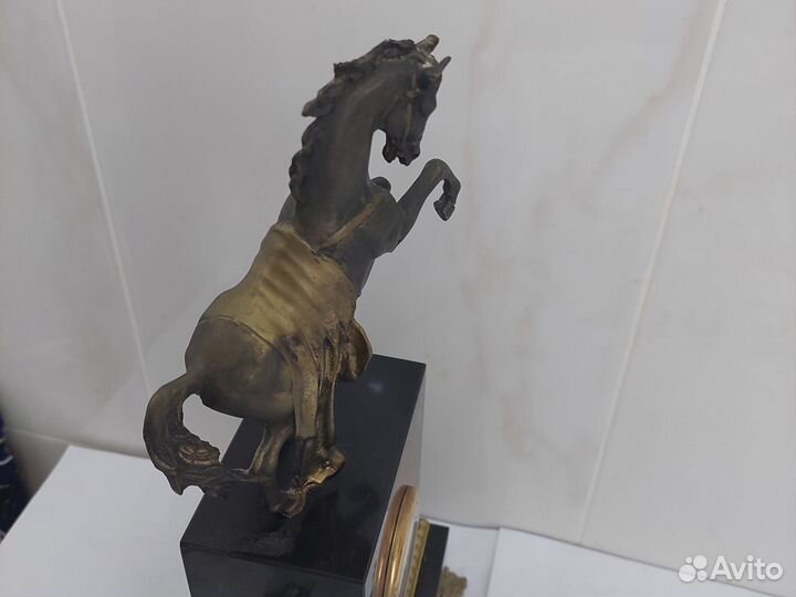 Настольные часы