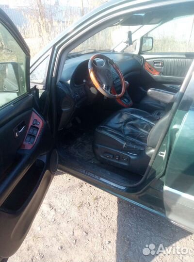 Toyota Harrier 3.0 AT, 1998, 151 800 км