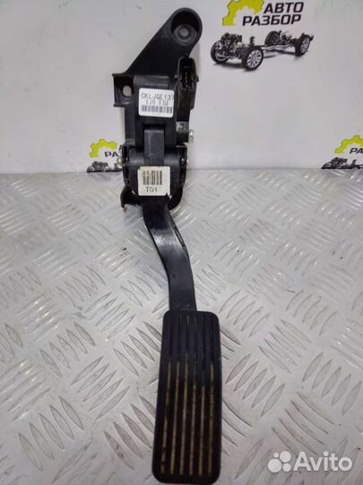 Hyundai grand starex педаль газа