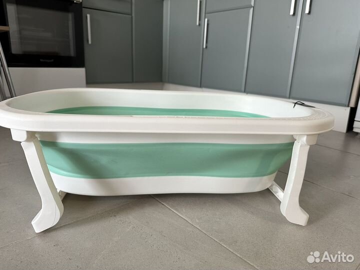 Ванночка для купания новорожденного