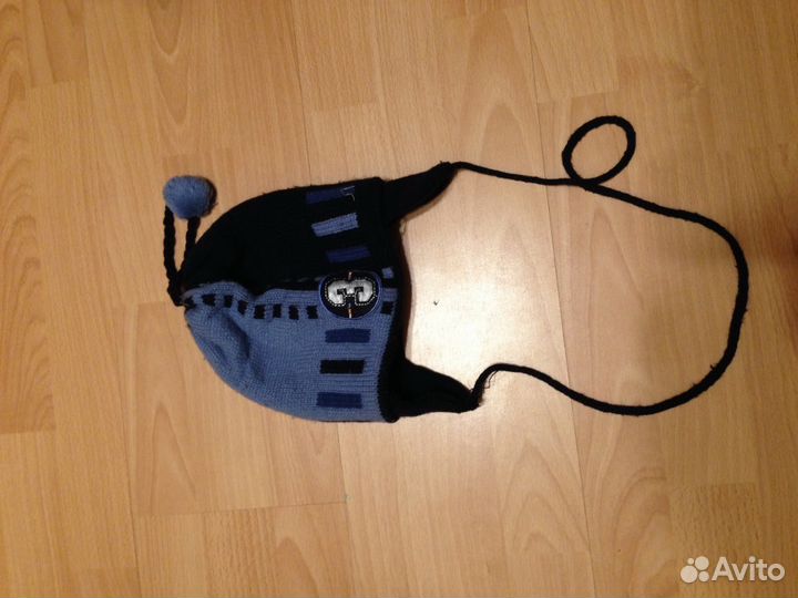 Шапка с помпоном