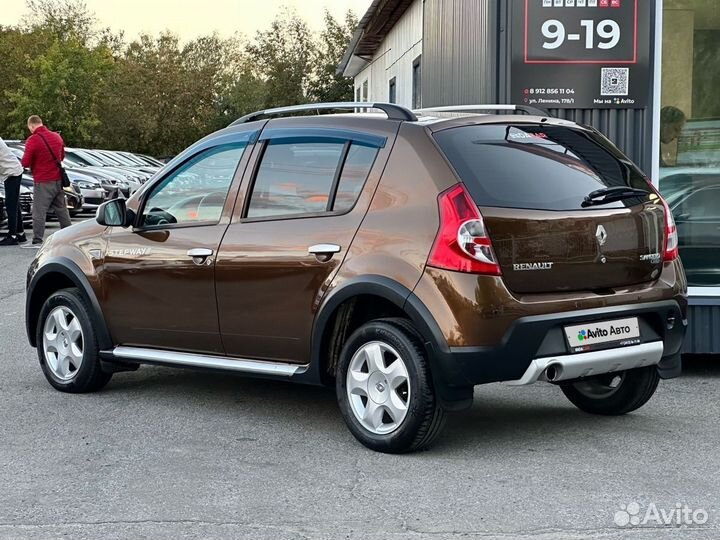 Renault Sandero Stepway 1.6 AT, 2014, 126 030 км