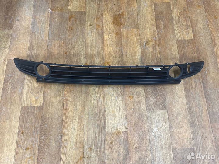 Решетка бампера передняя Ваз-2170 нижняя