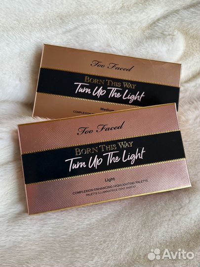 Too faced хайлайтер