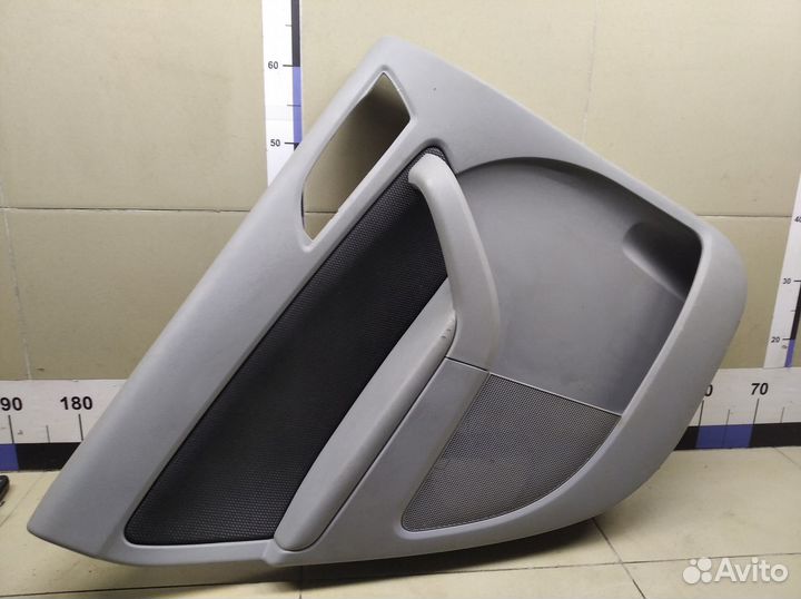 Обшивка двери задней левой Yeti 2009