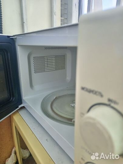 Микроволновая печь рабочая