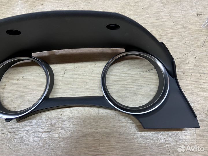 Накладка щитка приборов Toyota Camry 75