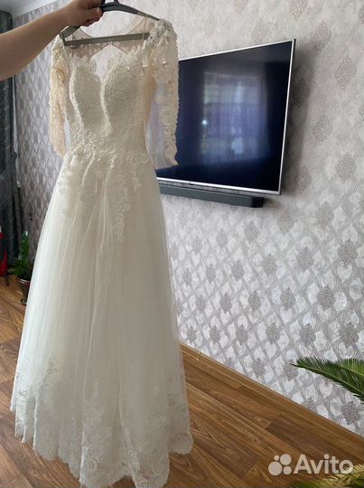 Свадебное платье 42-44
