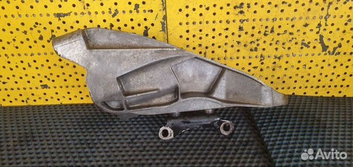 Кронштейн двигателя задний Vw Transporter T5