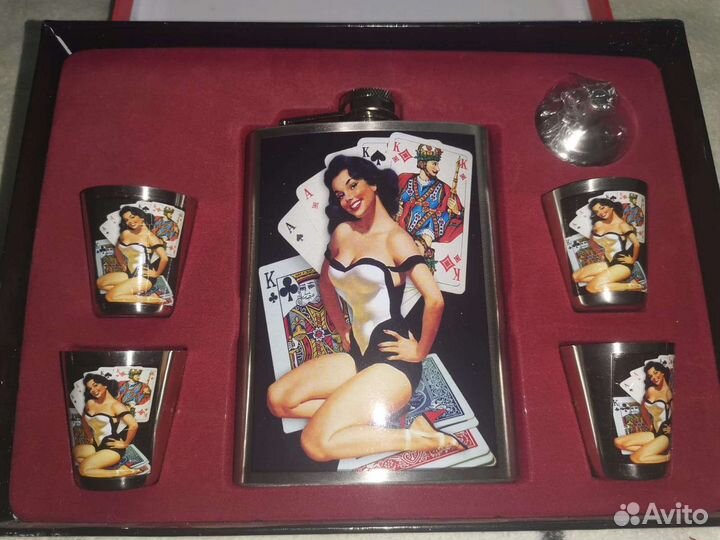 Подарочный набор фляжка с рюмками