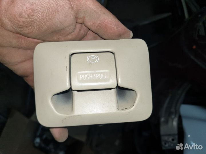 Кнопка ручного электронного тормоза Volvo XC70 S80