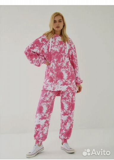 Спортивный костюм женский