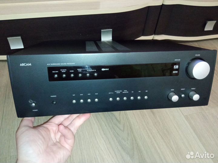 Ресивер Arcam AVR100