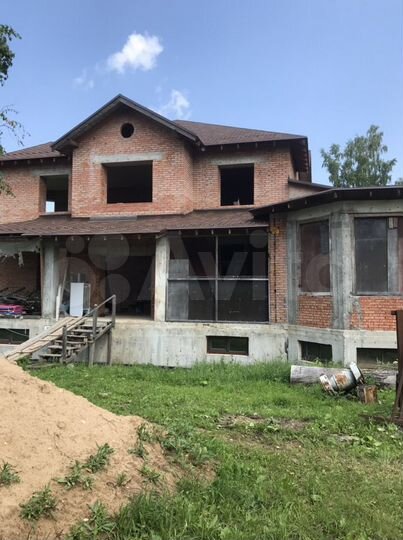 Дом 600 м² на участке 74 сот.