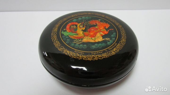 Деревянная Шкатулка с Лаковой Миниатюрой 