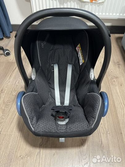 Автолюлька maxi cosi cabriofix + крепления bugaboo