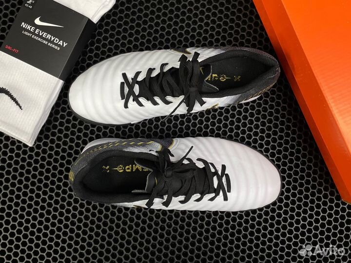 Сороконожки nike tiempo X