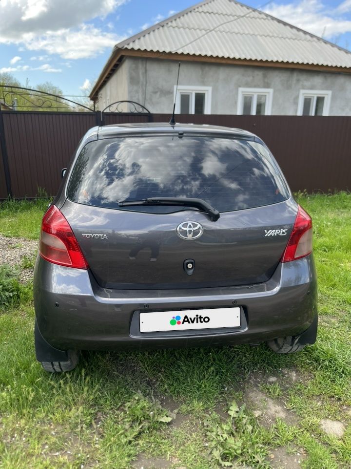 Toyota Yaris: фото владельца