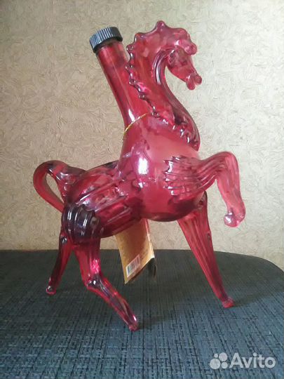 Фигурная бутыль Конь