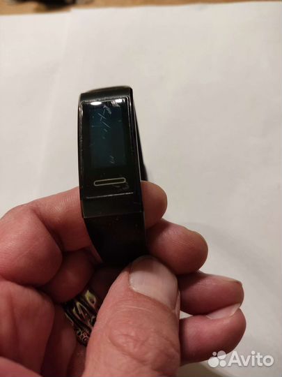 Фитнес браслет Huawei band 3 pro