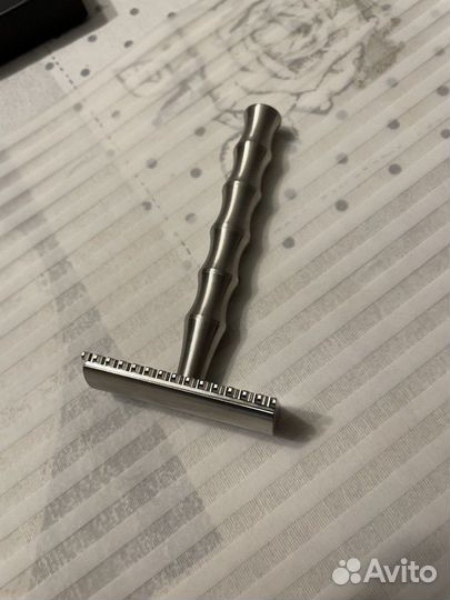 Бритвенный станок Above The Tie SE2