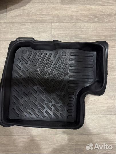 Автомобильные коврики largus