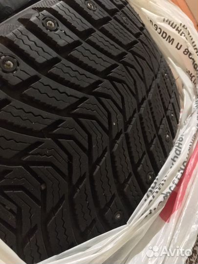Michelin X-Ice North 3 235/35 R18 98T