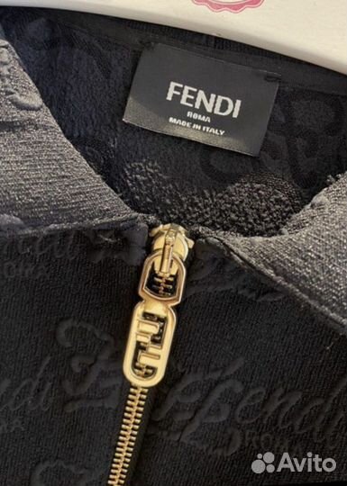 Костюм женский