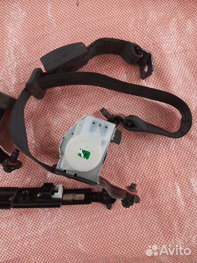 Ремень безопасности задний Kia Rio 3