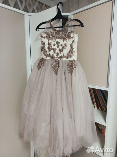 Платье бальное