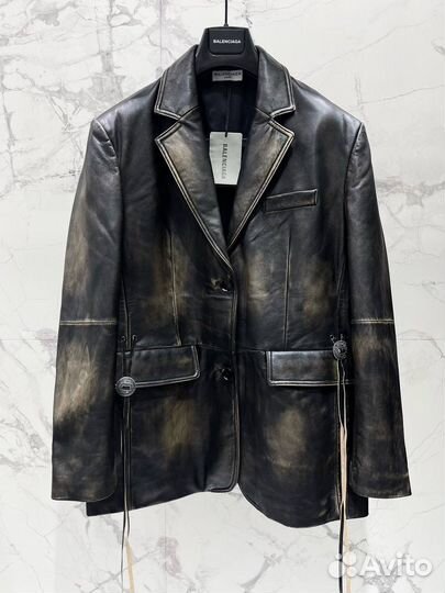 Кожаный пиджак Balenciaga