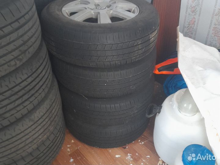 Резина зимняя на r 16 215 65 leao на дисках