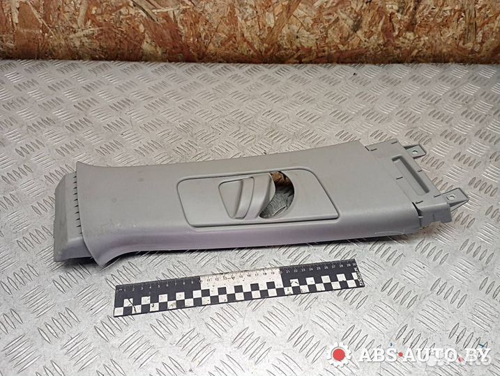 Обшивка центральной стойки правая Toyota RAV4