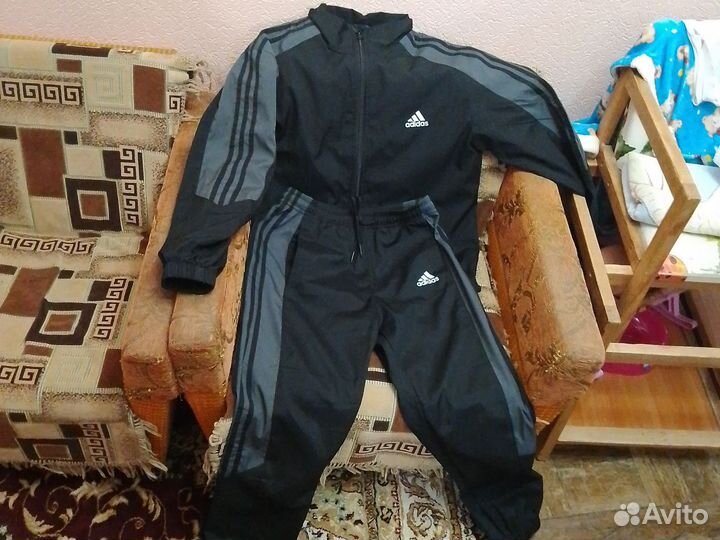 Спортивный костюм adidas